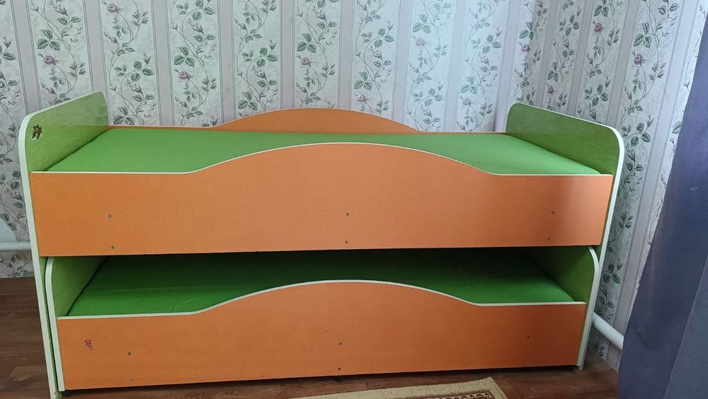Продам двухяросный кровать детский