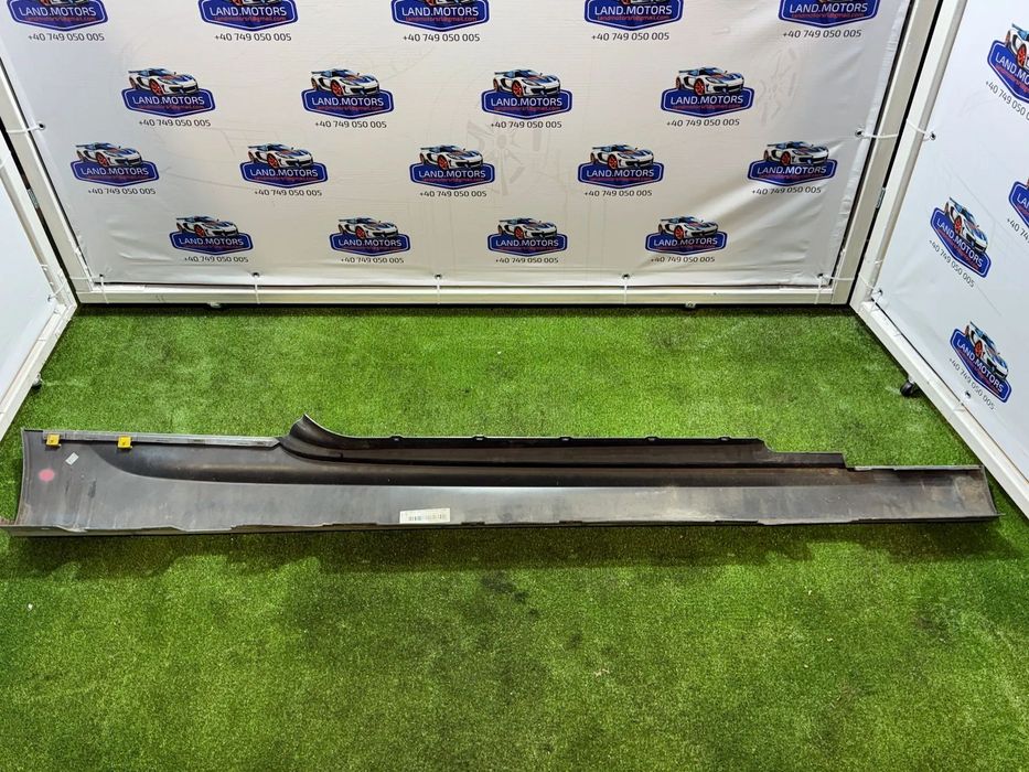 PRAG / ORNAMENT PRAG DREAPTA BMW SERIA 1 F20 118D SE 2.0 DIESEL 2012 COD OEM 51777293554 / 7293554 / HATCHBACK 2011-2019