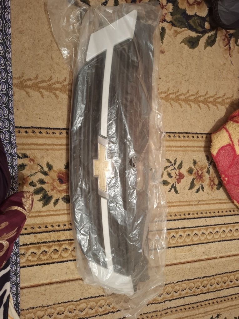 Aralash zapchasla sotiladi banfer va kapot abrisofka