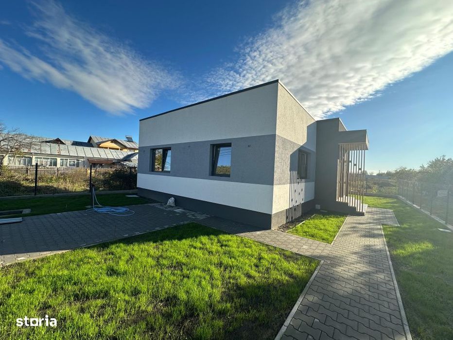 Casa 3 camere de vanzare