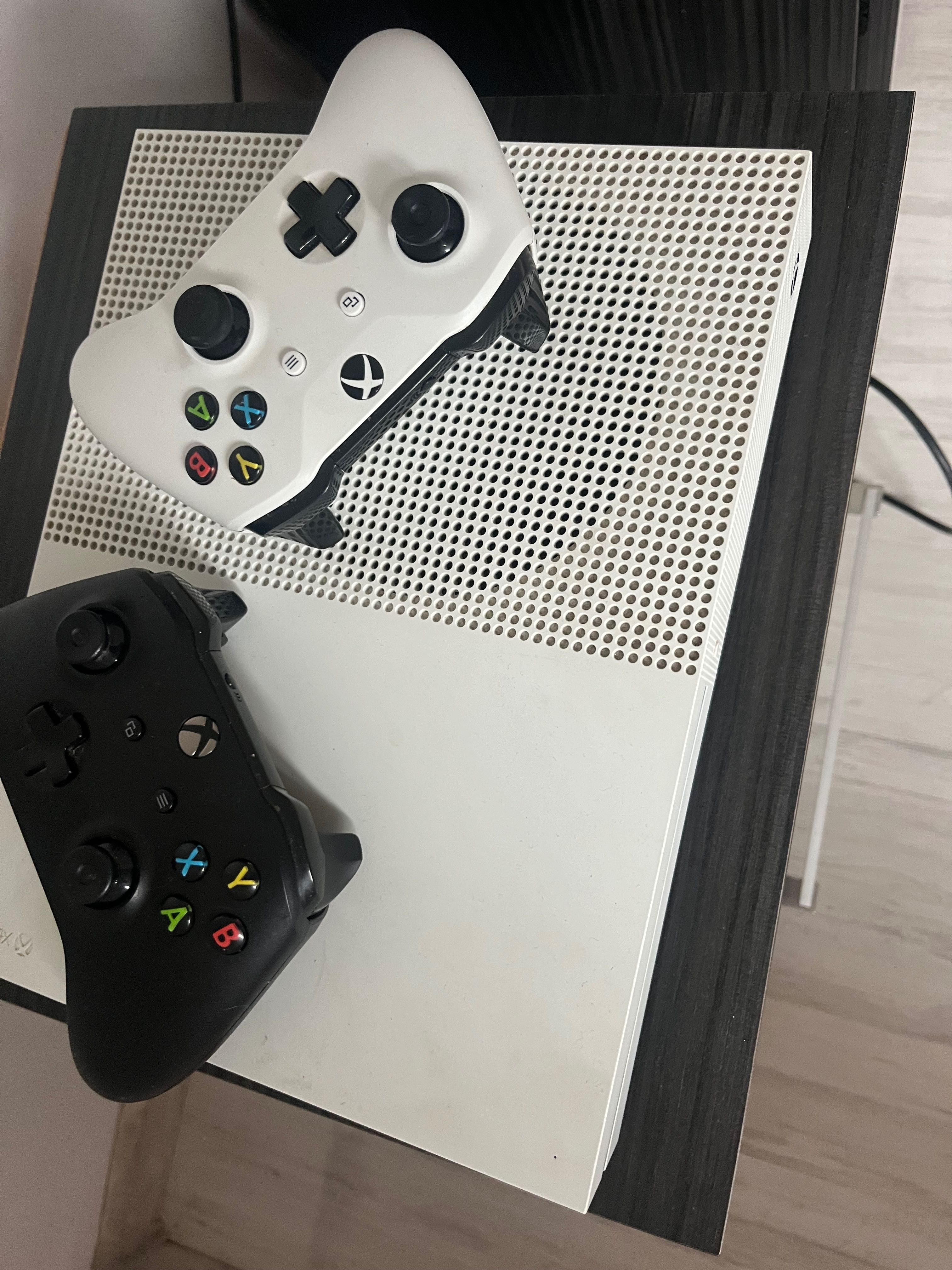 Vine Xbox one s 500 gb