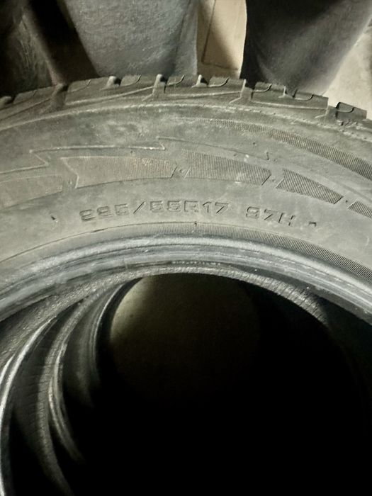 225 55 17 Good year зимни