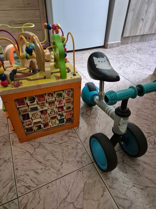 Детски дървен куб и баланс колело