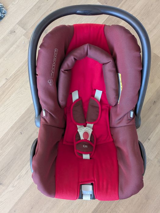 Бебешки кош за кола Maxi Cosi