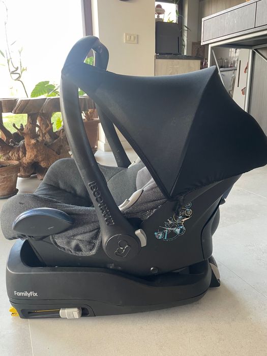 Scoica auto MaxiCosi + baza isofix (Family Fix) - 0-13kg