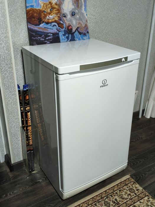 Морозилка Indesit