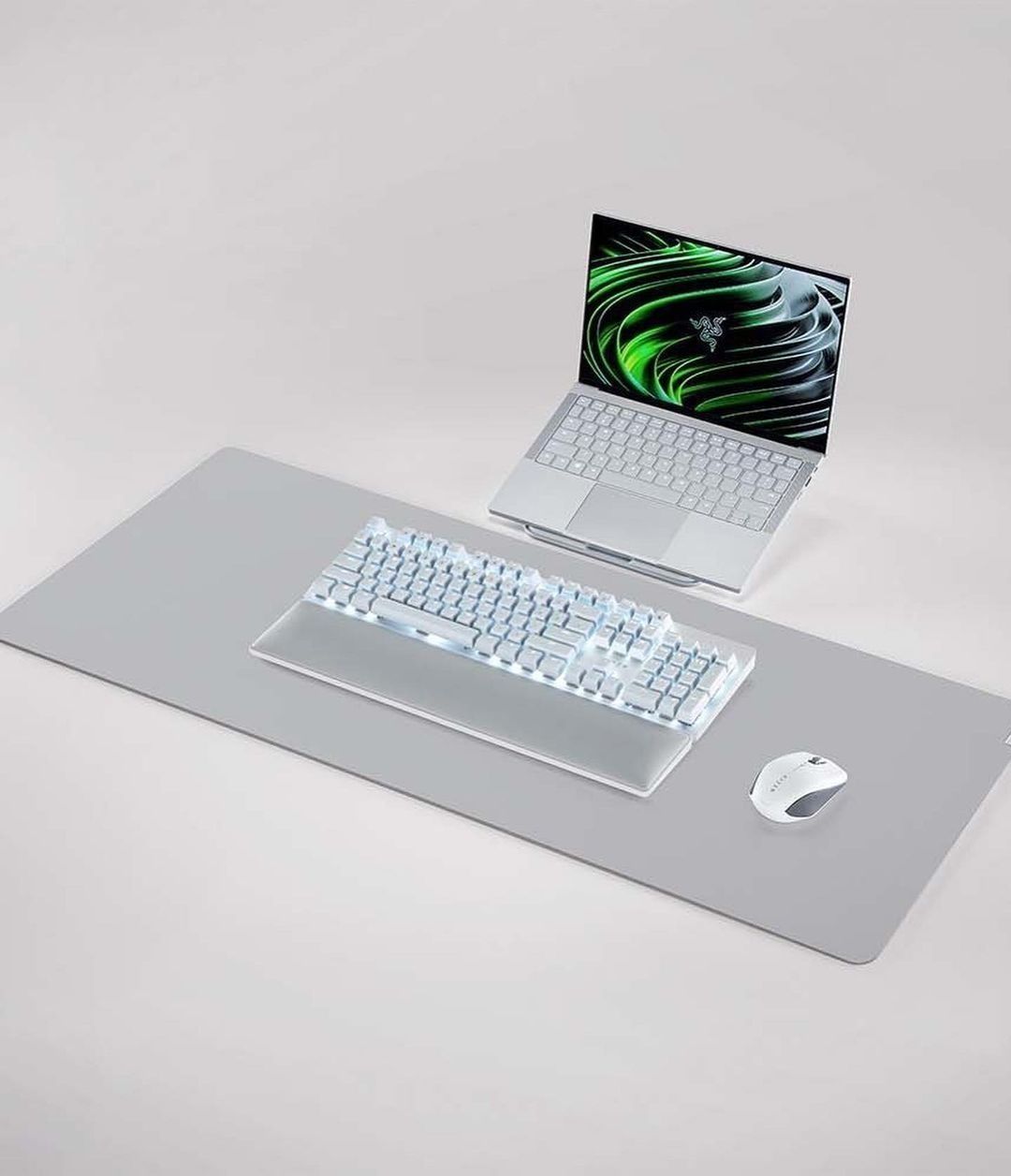 Razer PRO GLIDE XXL СКИДКА (Размер 940×410×4мм) Коврик