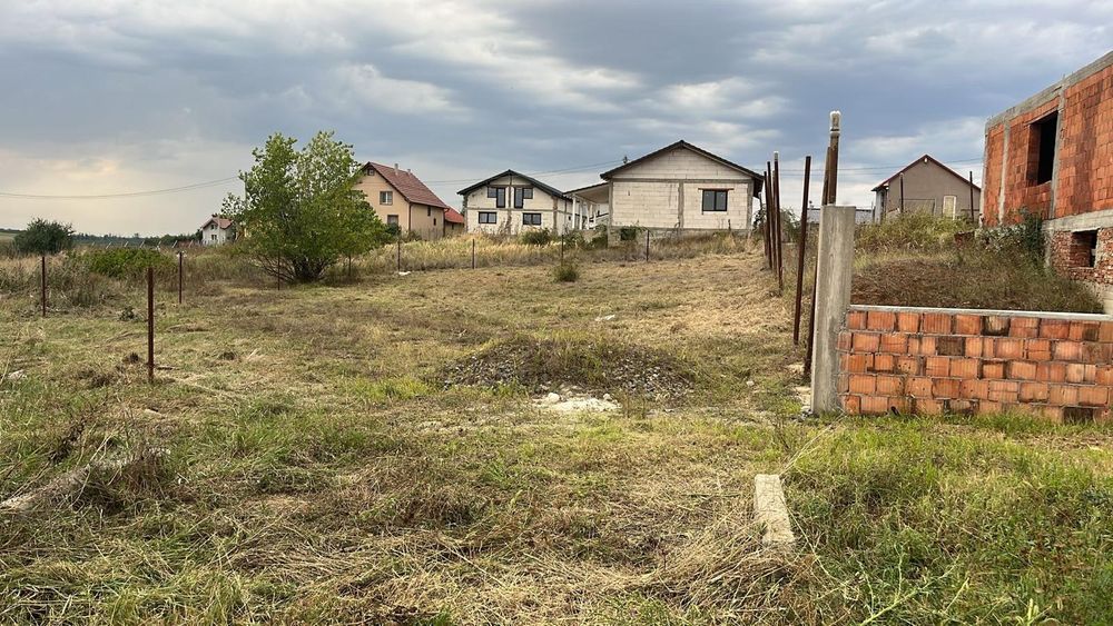 Vand teren intravilan / loc de casa in Frumuseni jud. Arad 500 mp