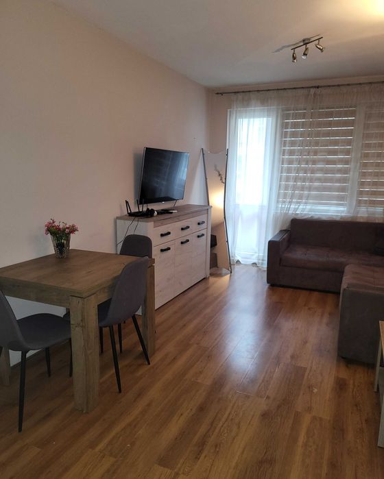 Дава се под наем Двустаен апартамент в Бургас, Възраждане - 62 кв.м за 375 € - Снимка #1