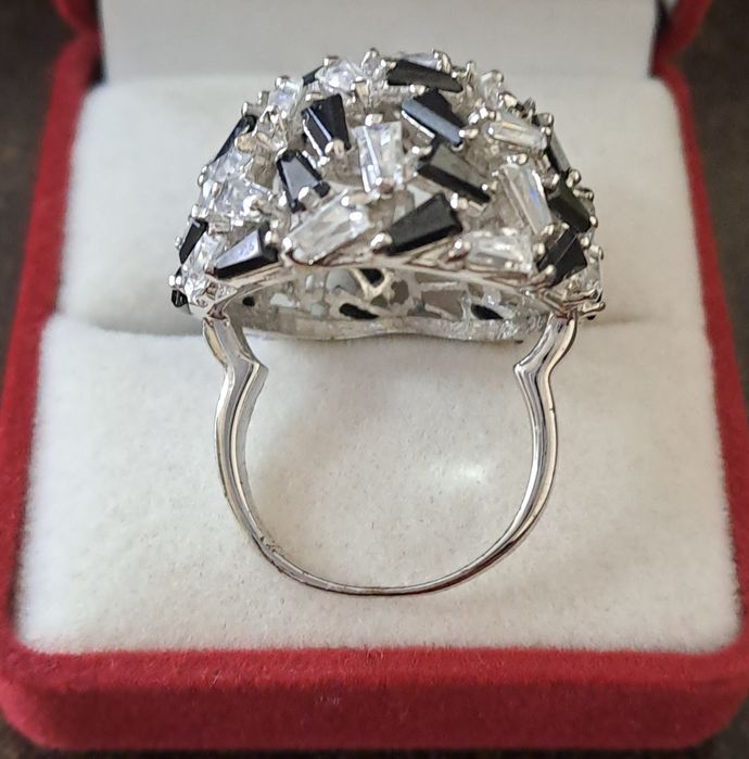 Сребърен пръстен