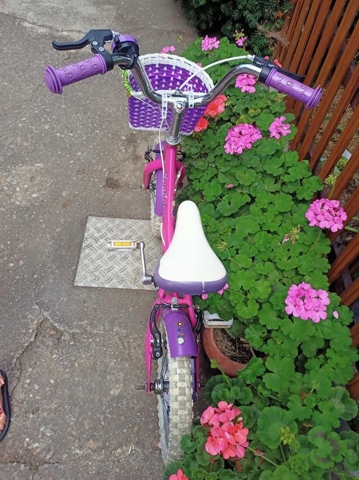 Bicicleta copii cu roti ajutatoare