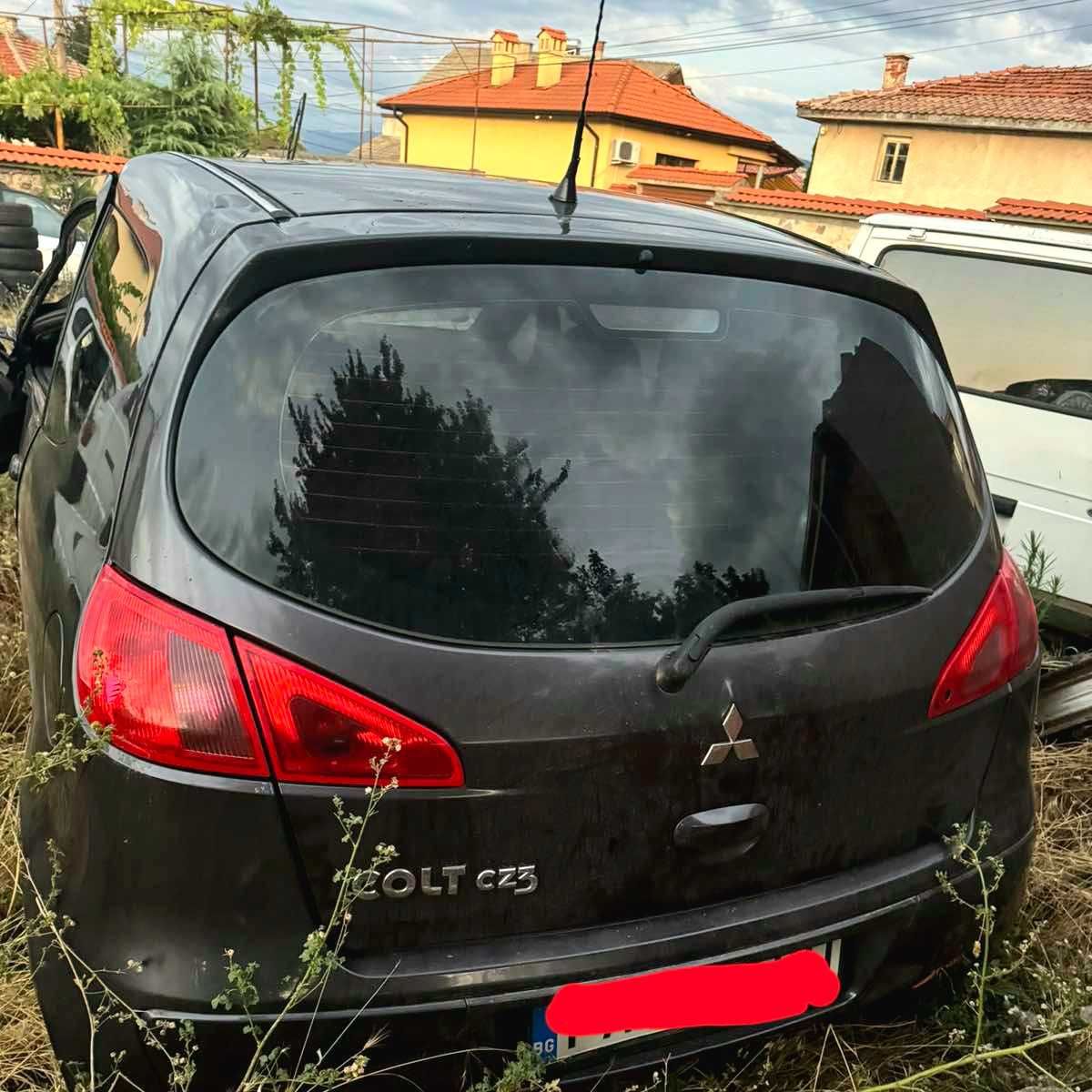 Митцубиши колт 1.3 95 коня 2006 на части    mitsubishi colt 2006