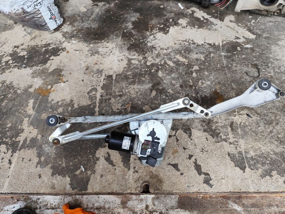 Механизъм чистачки Mercedes R class W251