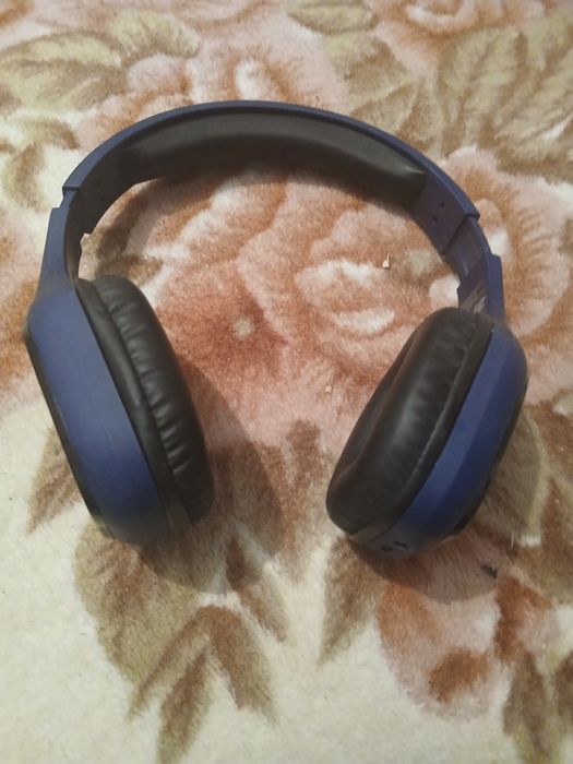 Casti si telefon realme c31 64gb