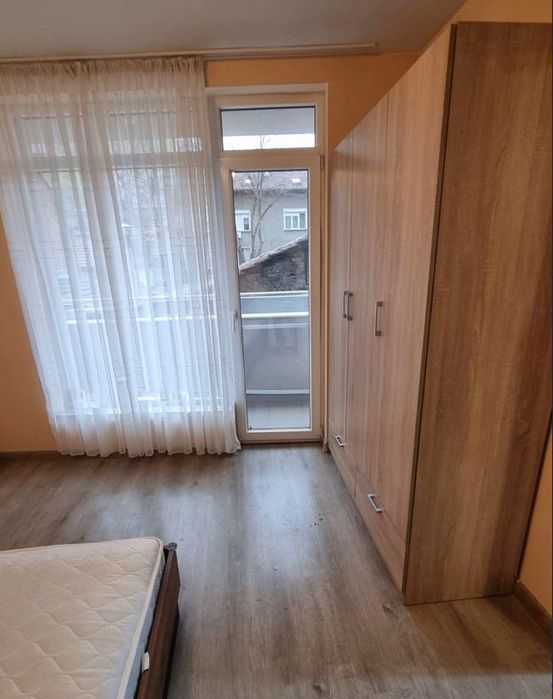 Дава се под наем Едностаен апартамент в Пловдив, Кючук Париж - 40 кв.м за 300 € - Снимка #4