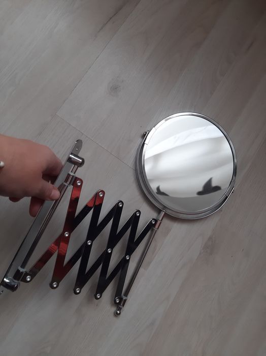 Oglinda pliabila cu doua fete