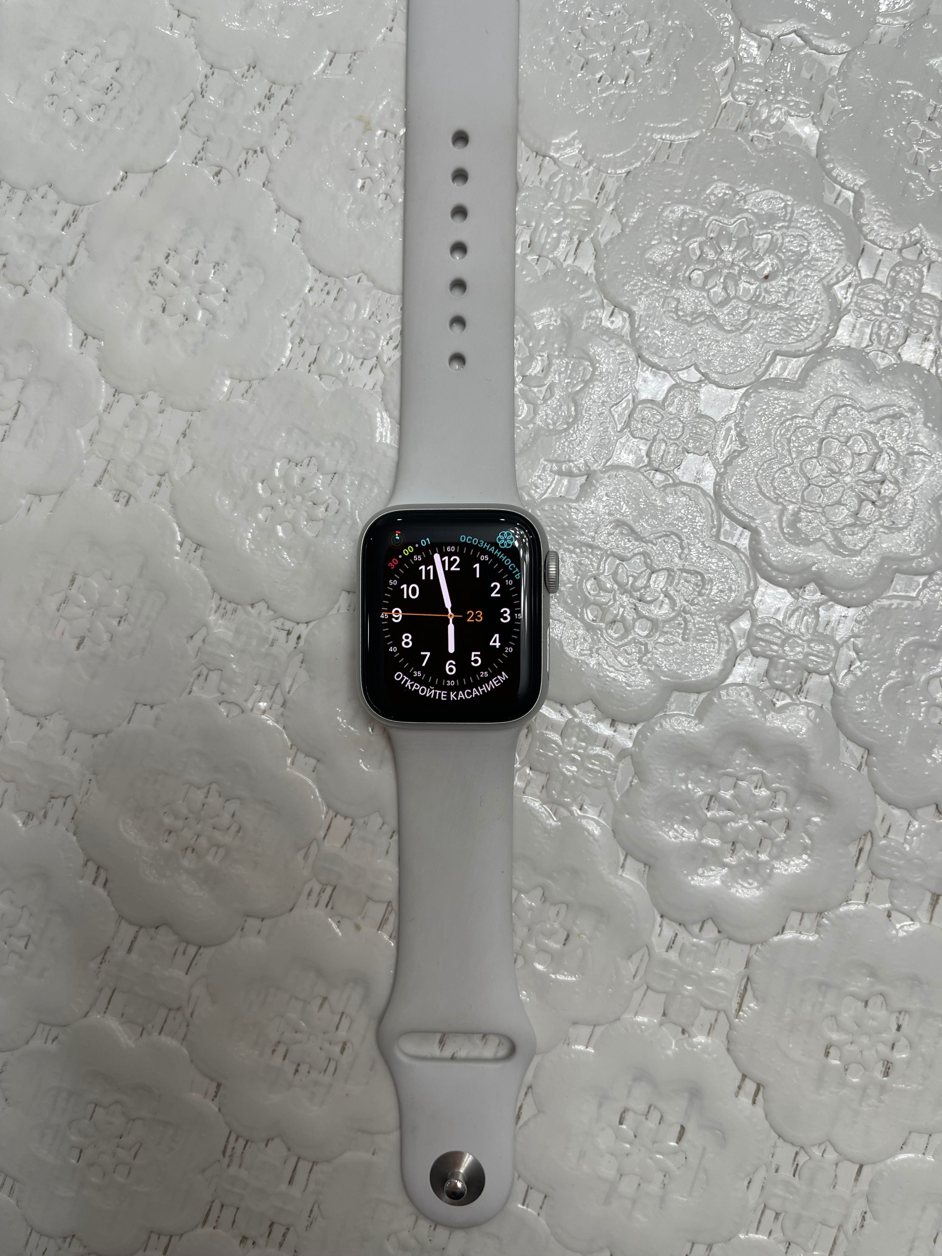 Часы Apple Watch 4 серия