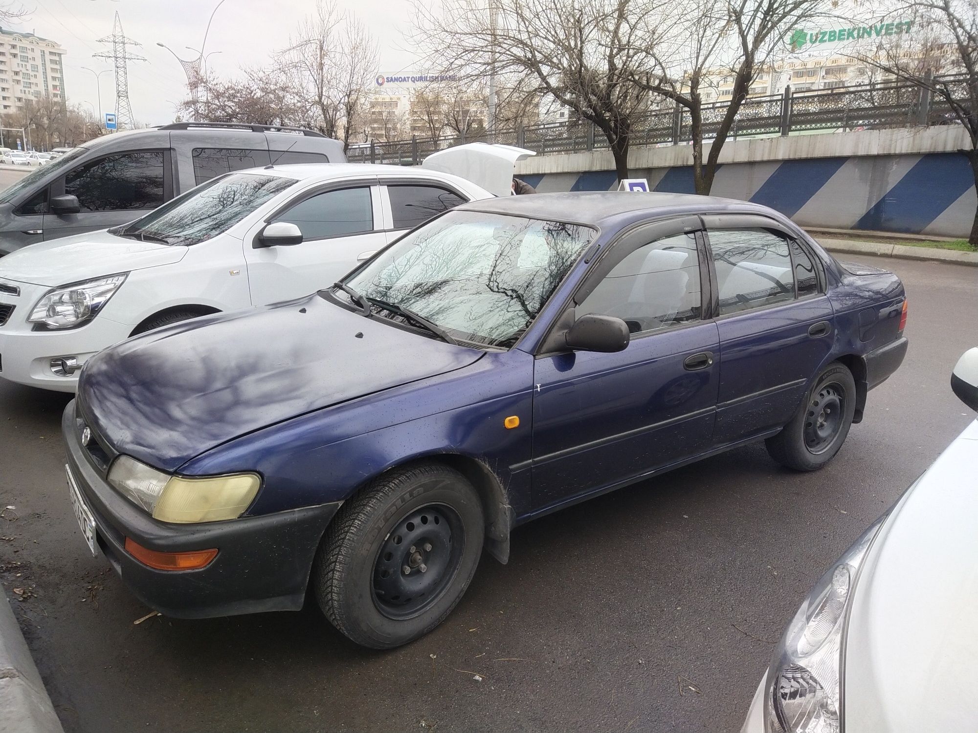 Продаю Toyota Corolla 100 кузов торг имеется