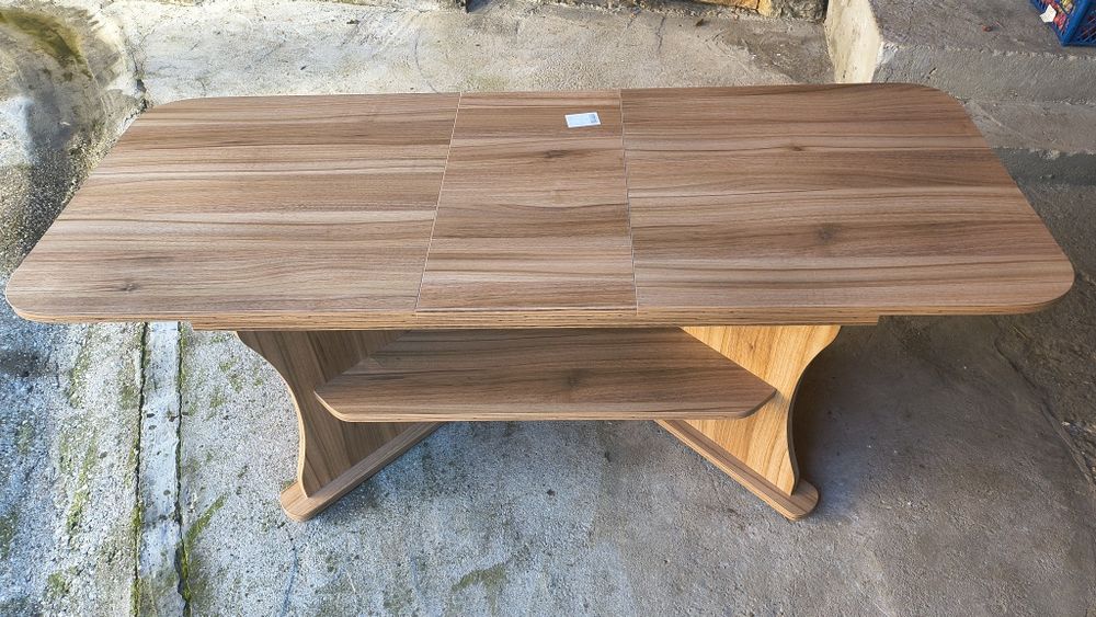 Разтегателна холна маса