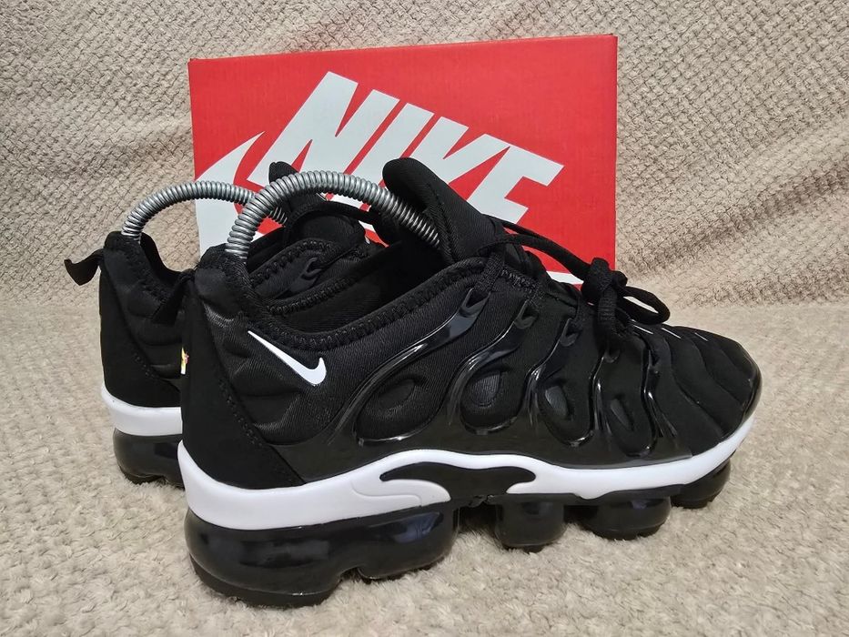 Nike Vapormax Plus nr 44 int 28 cm preț 350 lei
