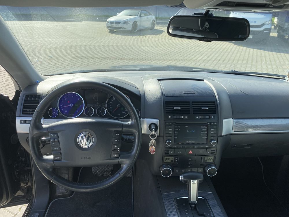 Volkswagen Touareg Individual 3.0 BKS
