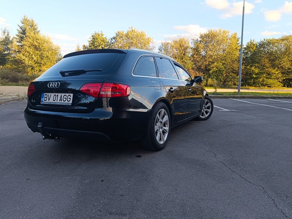 Vând Audi A4 B8 2.0 TDI 2012 143 cp