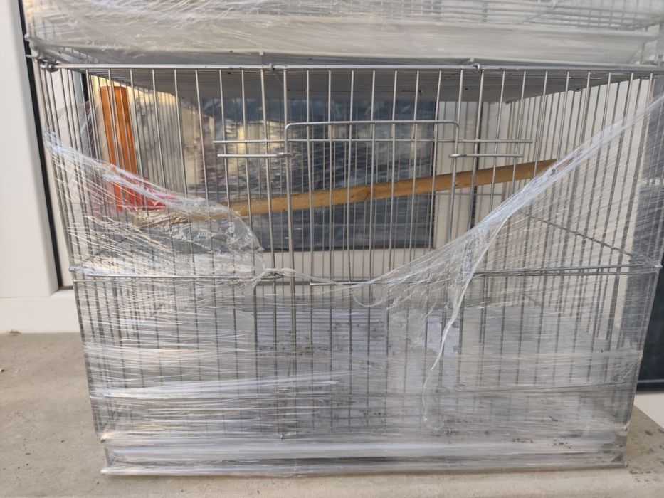 Клетка кафас 2 та бор почти янги клетка для канарек и попугаев