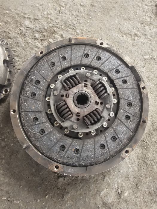 Kit ambreiaj cu volanta  ford transit 2.4 E4 5trepte