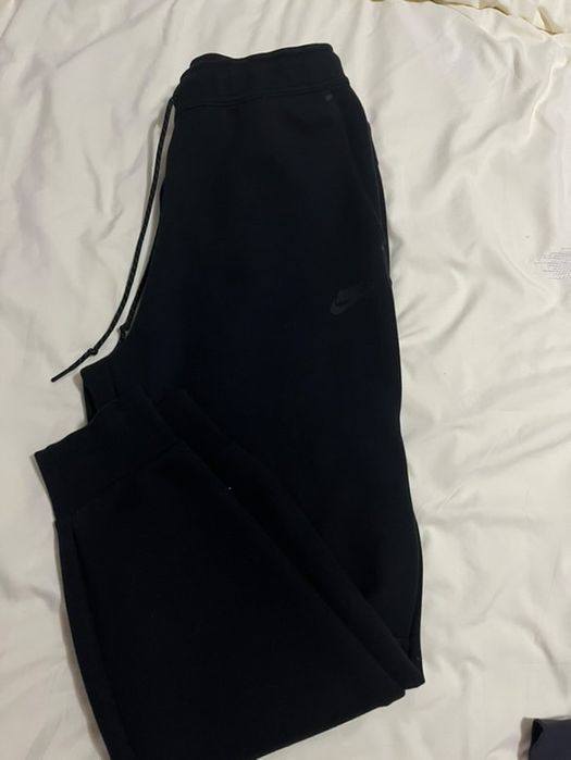 Pantaloni Nike Tech Fleece