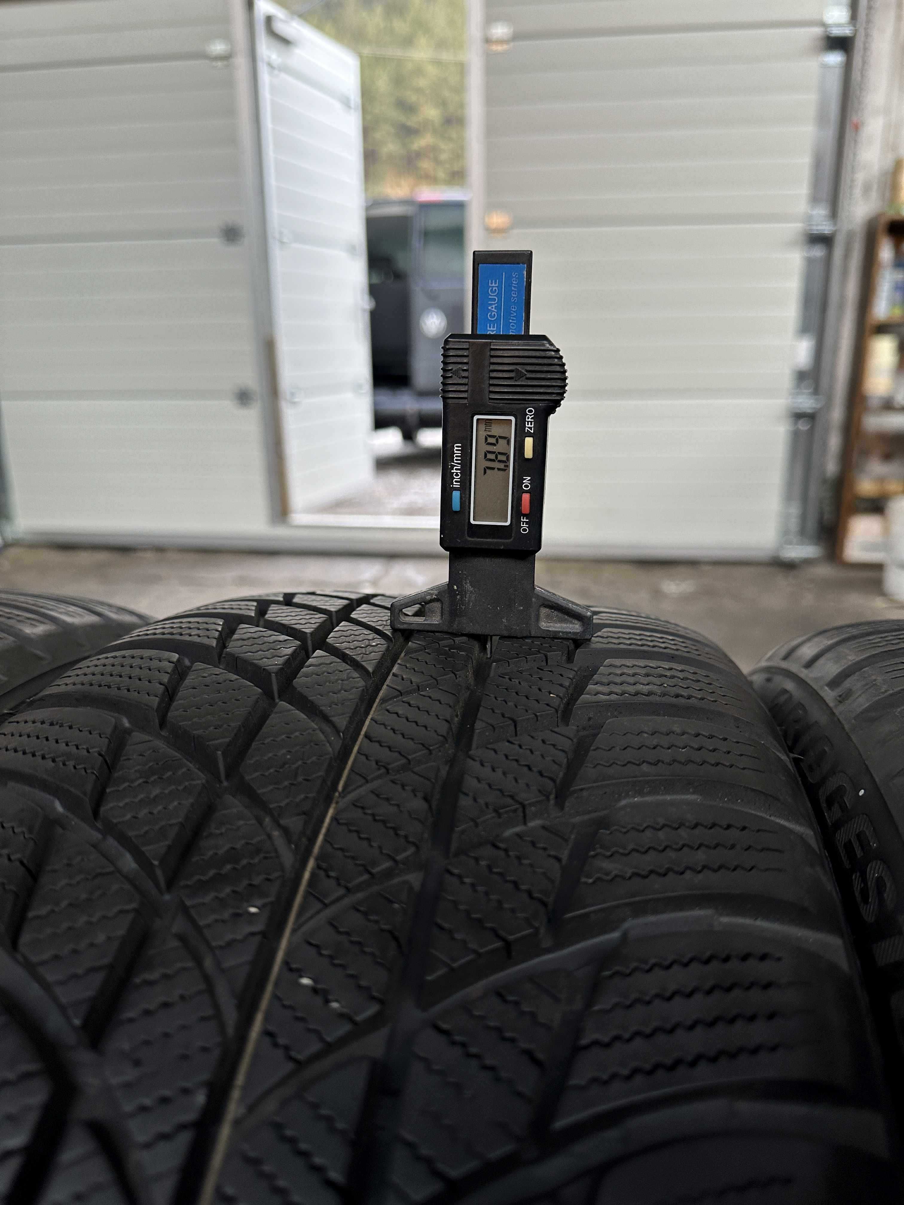 Anvelope iarna 225/40 R18 BRIDGESTONE Blizzak LM 001 rsc * - runflat
