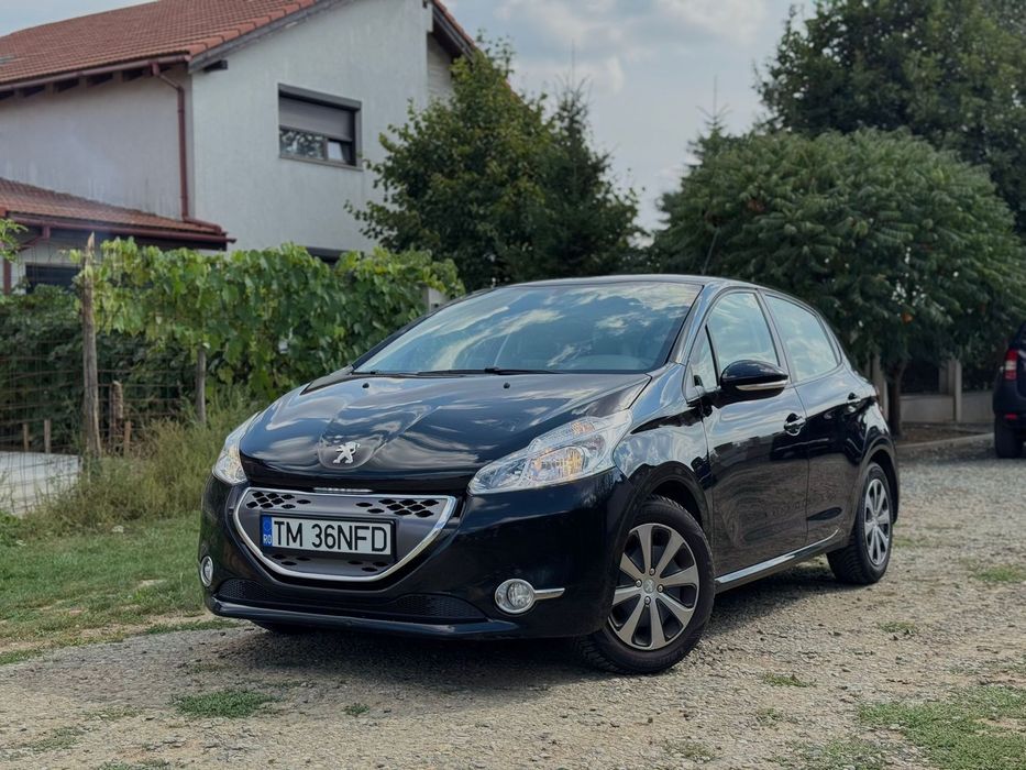 Peugeot 208 Vând Peugeot 208 2012 automat 1.4 diesel economic
