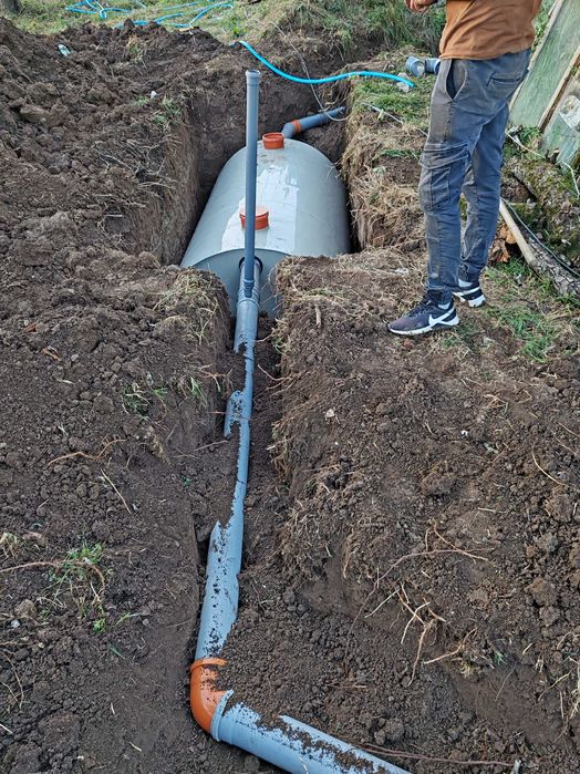Prestari servici cu mini Excavator  3,2 to și Bascula de 7,5 to