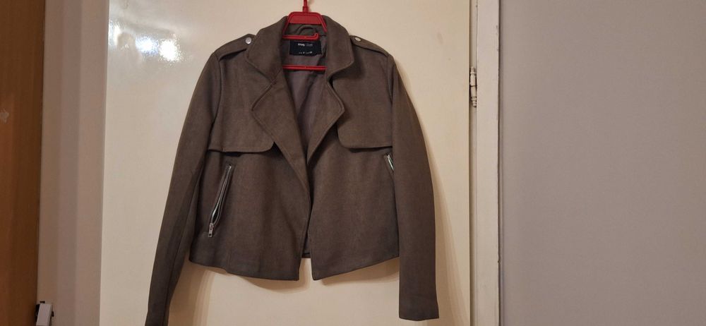 Есенно-пролетно яке