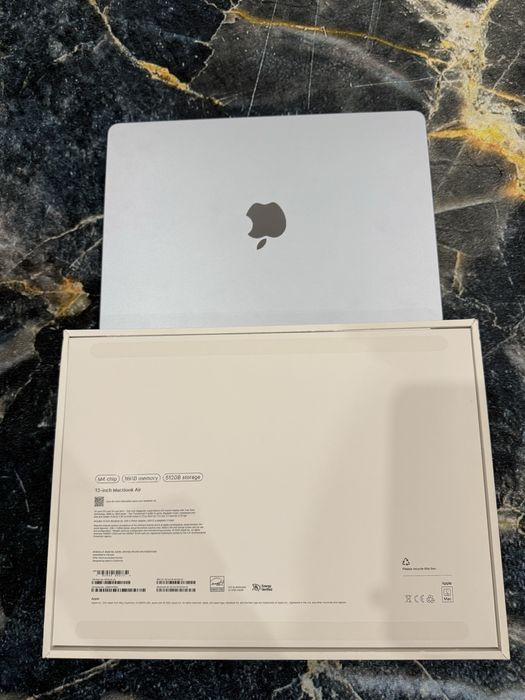 Продам макбук в отличном состоянии почти новый