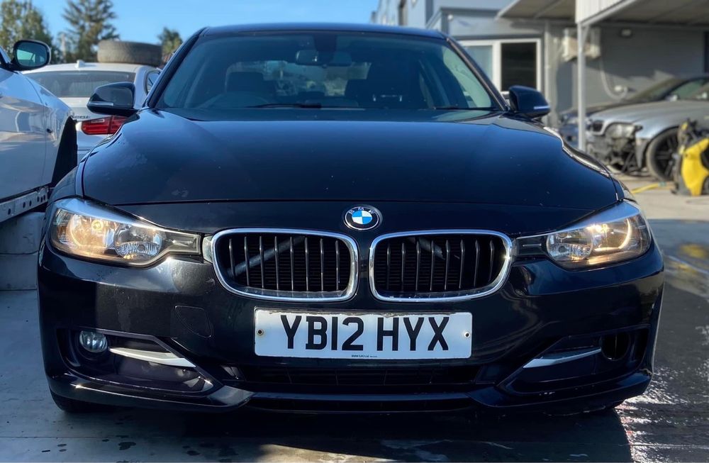 Dezmembrez BMW 318d F30 Sport Line,Recaro,Navi,volan Sport jante 392