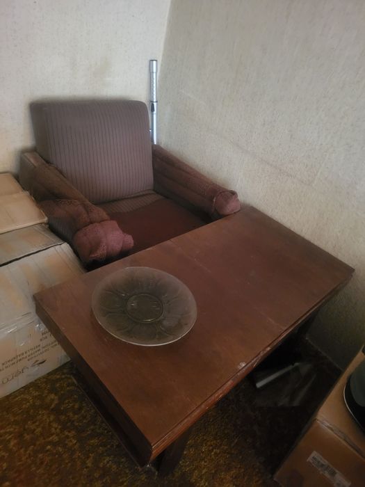 Подарявам стари мебели