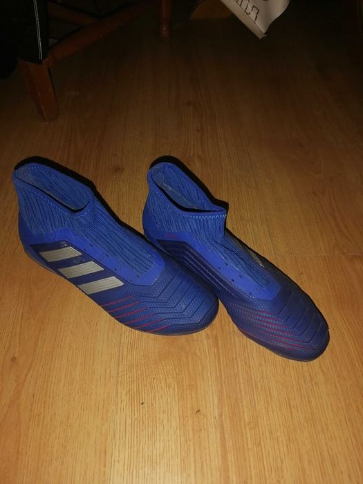 Футболни бутонки adidas