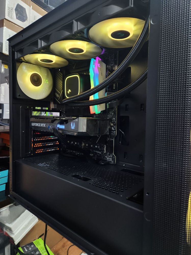 Core i7 14700k + Rtx 5070 12gb