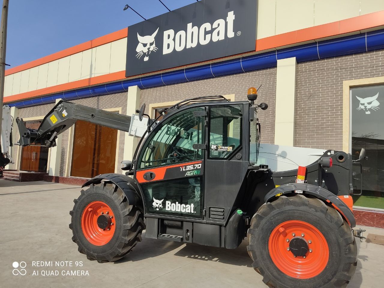 Минипогрузчик Bobcat S590