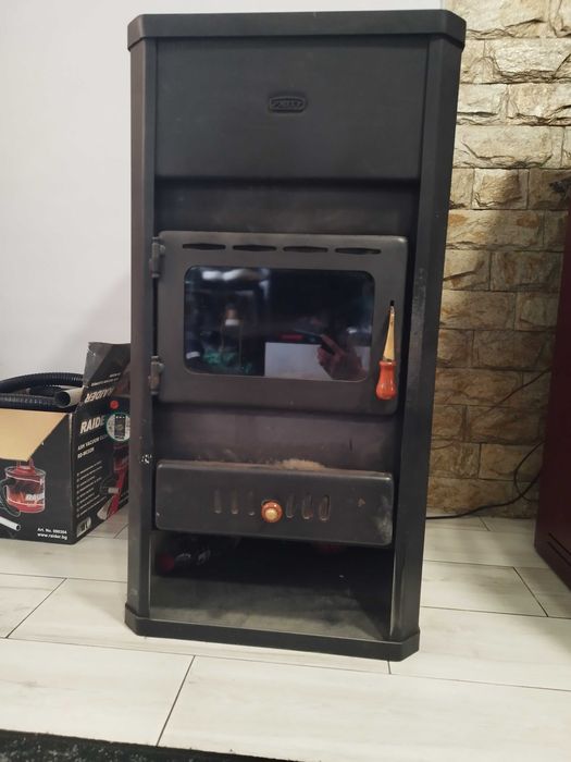 Камина с водна риза прити