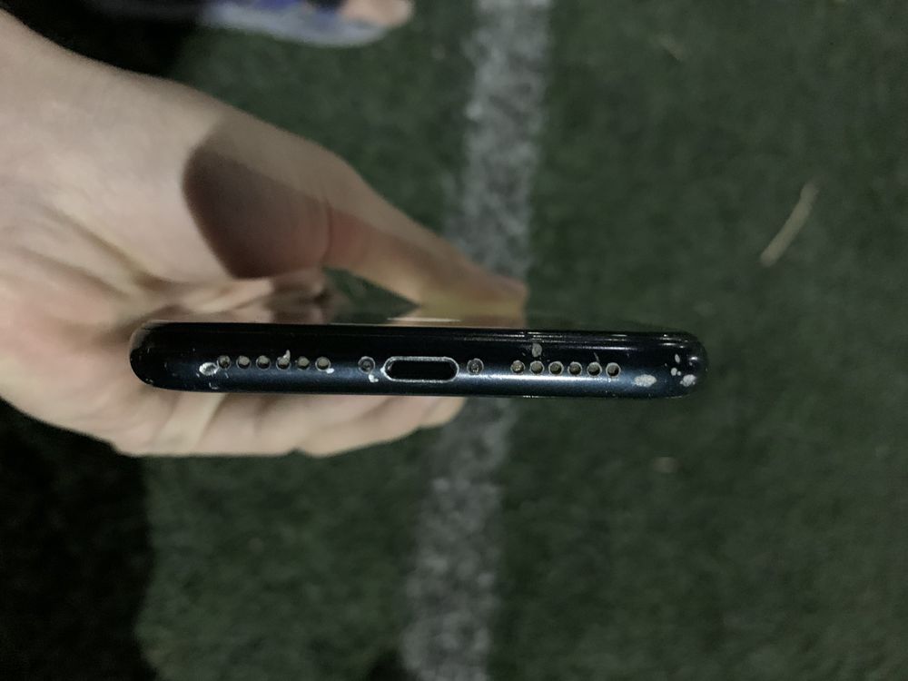 Apple iPhone Xr sotiladi