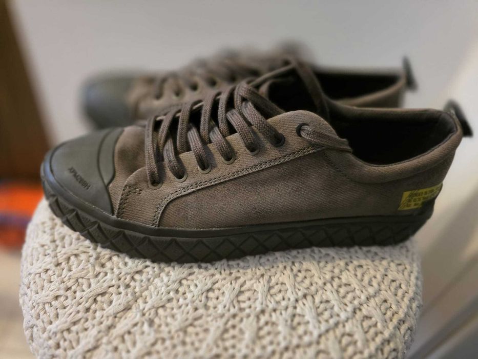 Adidasi Palladium Noi