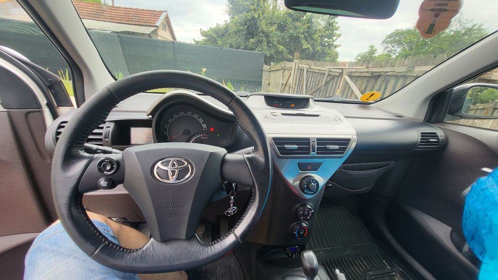 Toyota IQ Benzina 1.0 CVT