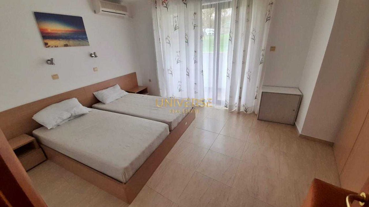 Продава се Двустаен апартамент в к.к. Слънчев бряг - 65 кв.м за 1577 €/кв.м - Снимка #5