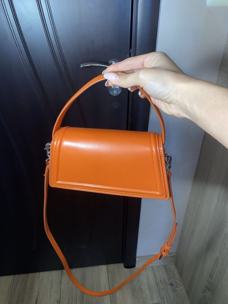 Чантичка на ZARA
