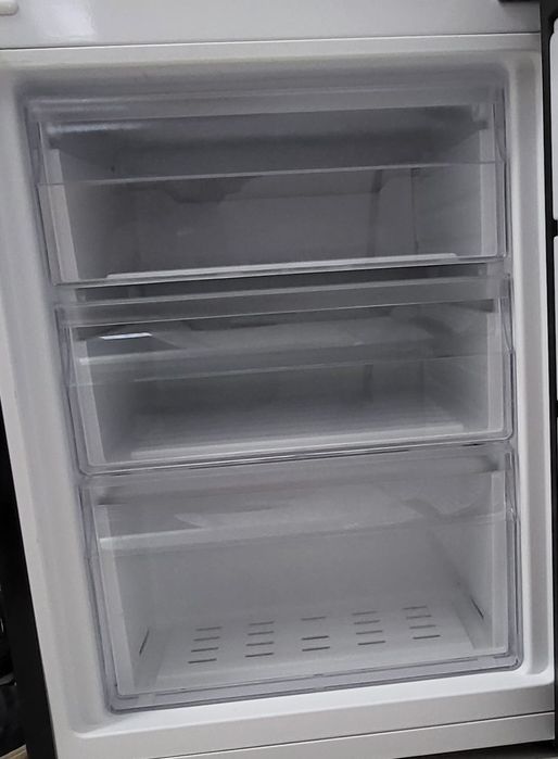 Combina frigorifica Heinner HC-V268BKE++