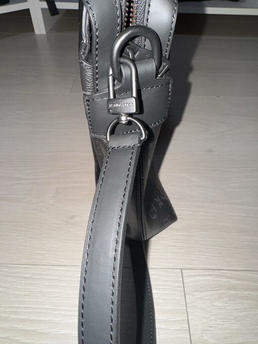 Geantă Louis Vuitton