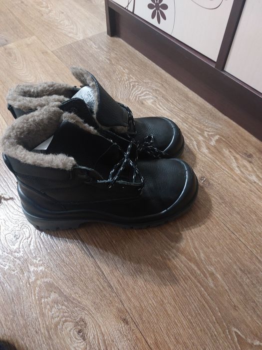 Продам спецобувь