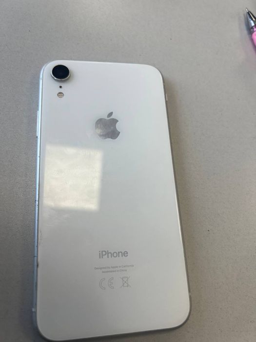 Айфон xr  почти в идеальном