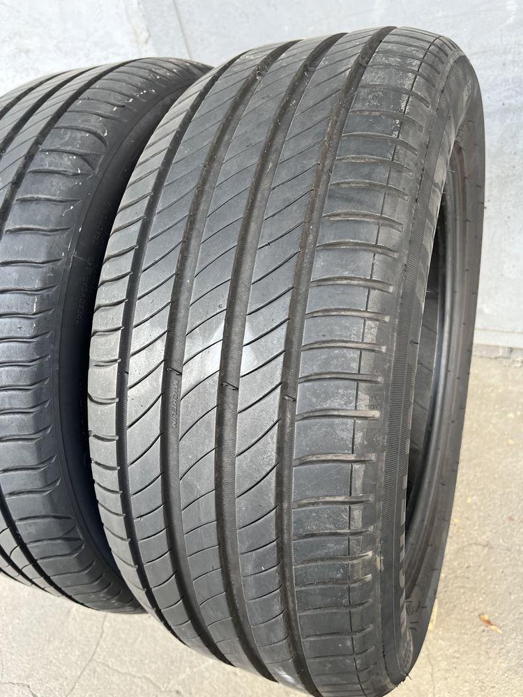 2 бр. летни гуми 235/55/17 Michelin DOT 5317 5,2 mm